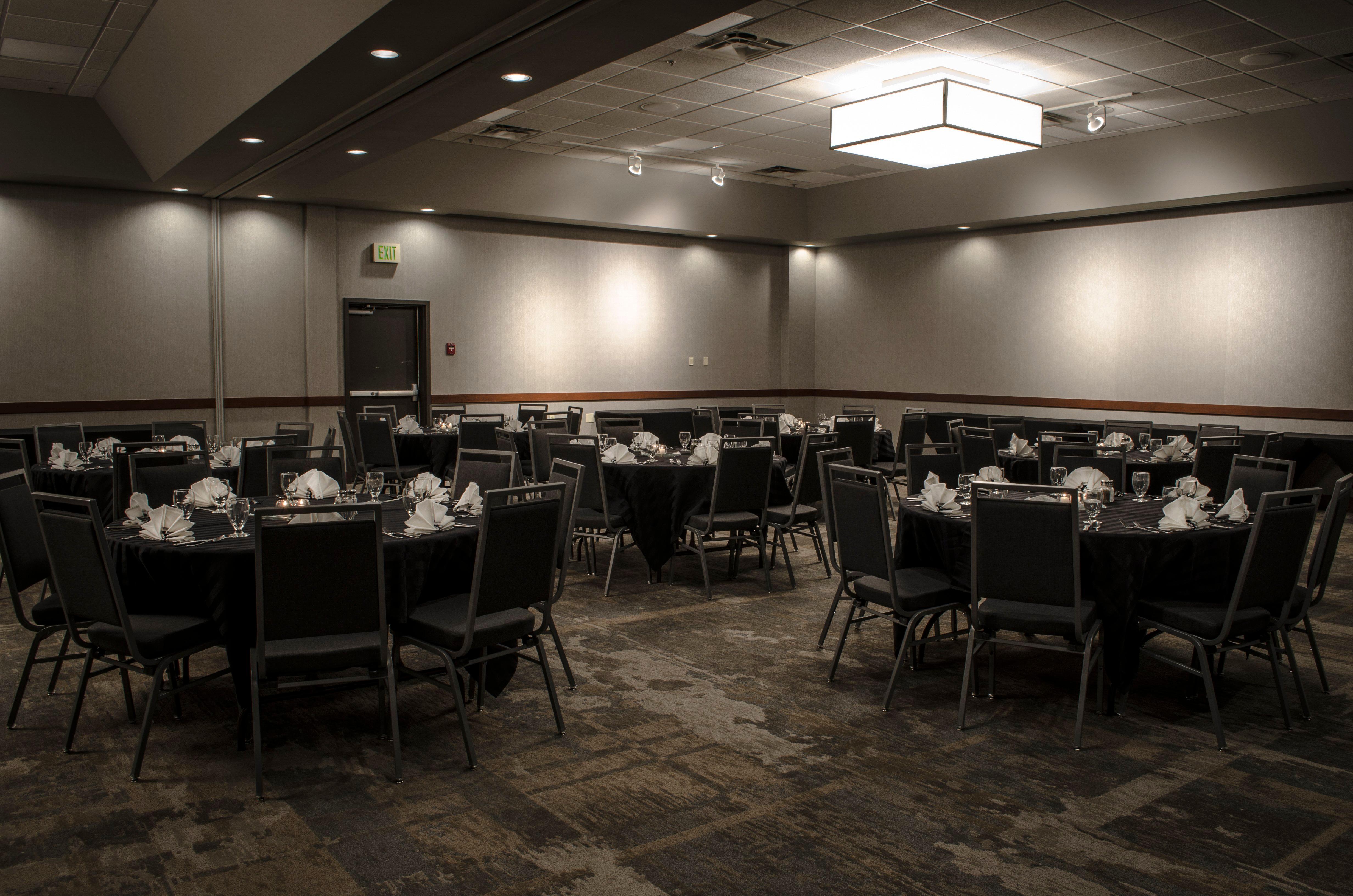 Holiday Inn Fargo By Ihg Exterior foto